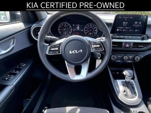 Used 2024 Kia Forte LXS w/ LXS Technology Package FWD image 5
