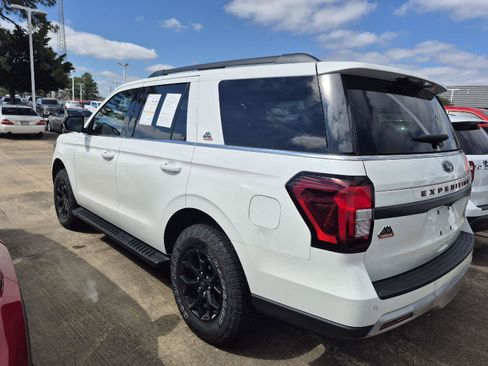 Certified 2024 Ford Expedition Timberline image 4