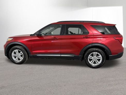 Used 2020 Ford Explorer XLT w/ Comfort Package image 30
