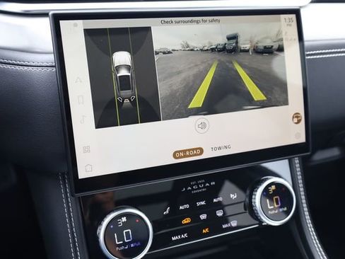 Used 2024 Jaguar F-PACE R-Dynamic S image 17