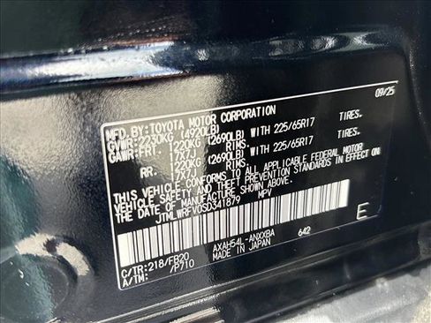 Certified 2025 Toyota RAV4 LE AWD/4WD image 28