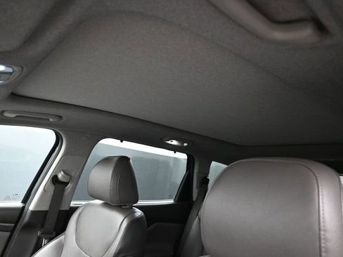 Used 2019 Hyundai Santa Fe Limited FWD image 12