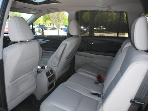 Used 2022 Honda Pilot Special Edition image 17