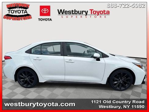 Certified 2023 Toyota Corolla SE w/ Carpet Mat Package (TMS) FWD image 11