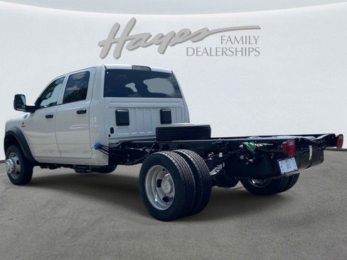 New 2026 RAM 5500 Tradesman w/ Chrome Appearance Group AWD/4WD image 4