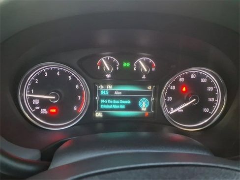 Used 2019 Buick Enclave Essence image 12