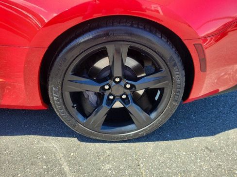 Used 2018 Chevrolet Camaro SS RWD image 12