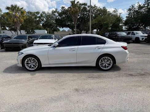 Used 2025 BMW 330i Sedan w/ Convenience Package RWD image 3