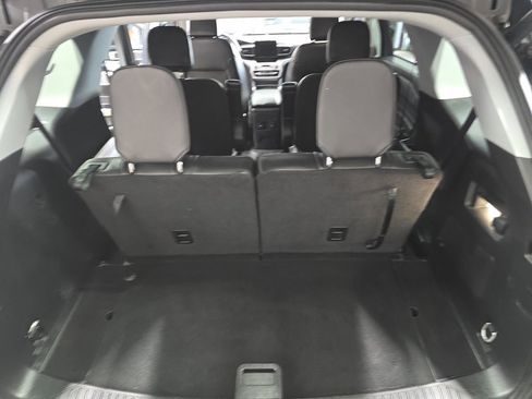 Used 2023 Ford Explorer XLT w/ Equipment Group 202A AWD/4WD image 15