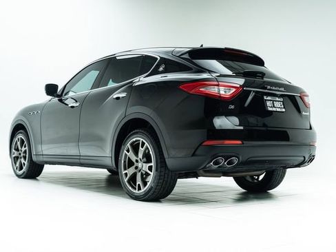Used 2017 Maserati Levante AWD/4WD image 18