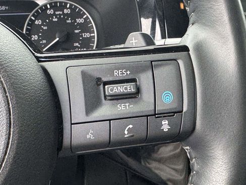 Used 2023 Nissan Pathfinder SL w/ Black Appearance Package AWD/4WD image 24