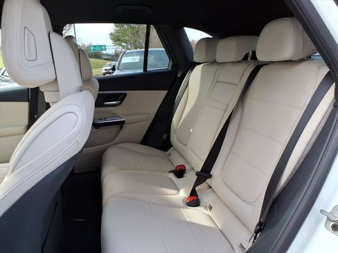 New 2026 Mercedes-Benz GLC 300 4MATIC image 9