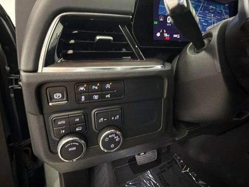 Used 2025 Chevrolet Tahoe LT AWD/4WD image 19
