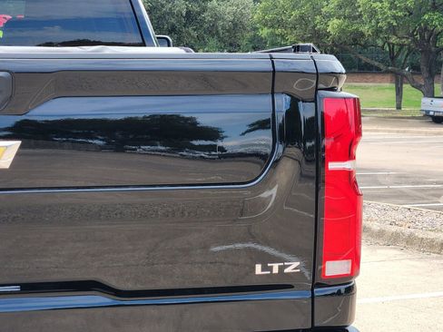 Used 2026 Chevrolet Silverado 2500 LTZ w/ LTZ Premium Texas Edition AWD/4WD image 16