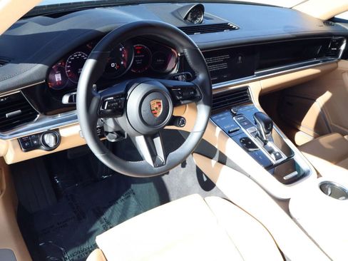 Certified 2023 Porsche Panamera image 4