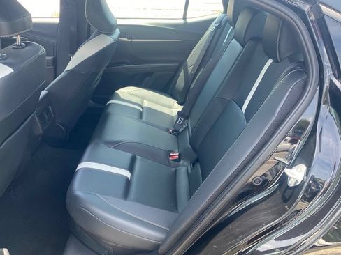 Used 2025 Toyota Camry SE w/ Convenience Package FWD image 7