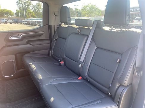 Used 2024 GMC Sierra 1500 SLT AWD/4WD image 25