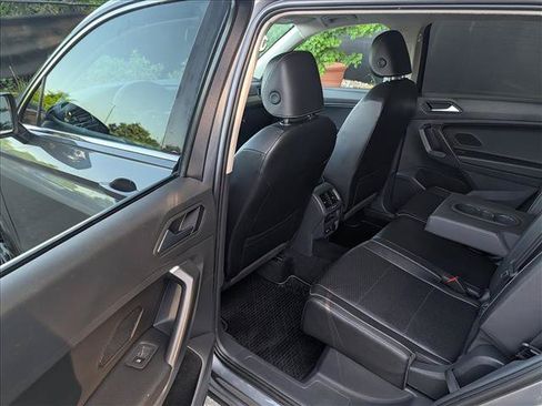 Certified 2021 Volkswagen Tiguan SE FWD image 24