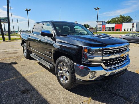 Used 2017 Chevrolet Silverado 1500 LTZ w/ Sport Package AWD/4WD image 7