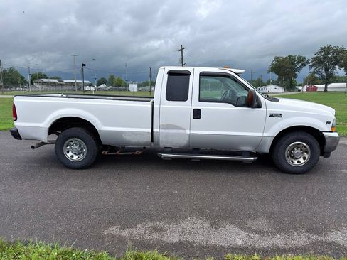 Used 2004 Ford F250 2WD SuperCab Super Duty image 6