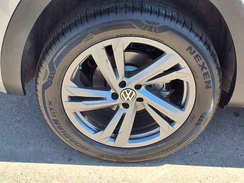 Used 2024 Volkswagen Atlas Cross Sport SEL R-Line AWD/4WD image 10
