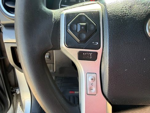 Used 2016 Toyota Tundra SR5 w/ SR5 Upgrade Package RWD image 19