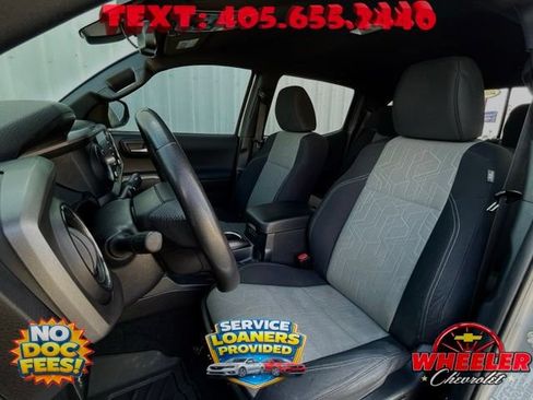 Used 2021 Toyota Tacoma TRD Off-Road AWD/4WD image 23