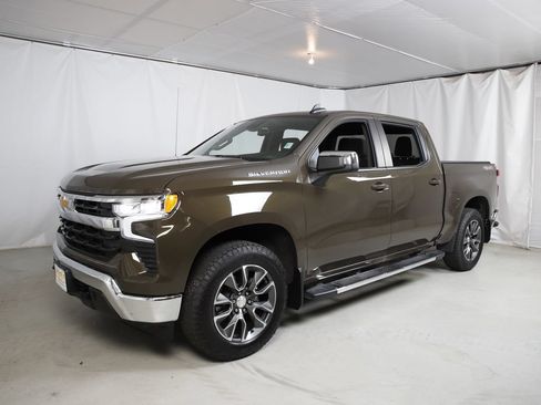 Used 2023 Chevrolet Silverado 1500 LT AWD/4WD image 21