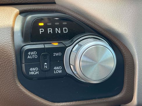 Used 2019 RAM 1500 Laramie AWD/4WD image 20