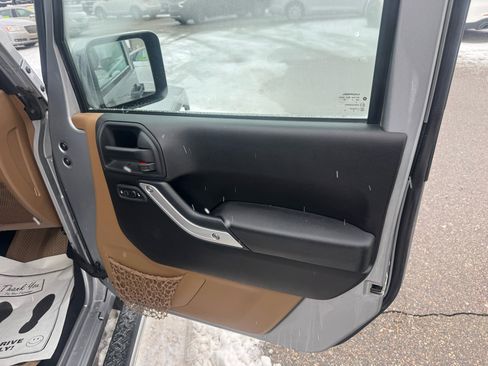 Used 2014 Jeep Wrangler Unlimited Sahara w/ Dual Top Group image 14