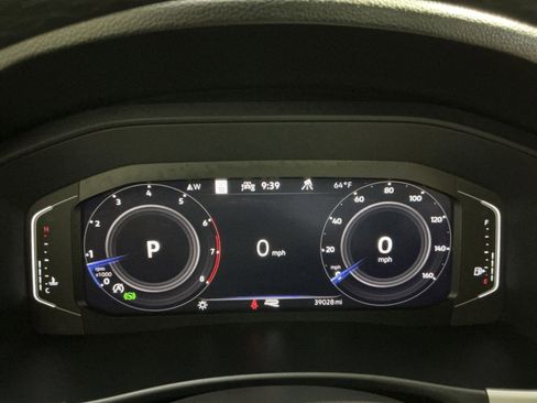 Used 2022 Volkswagen Atlas Cross Sport SEL Premium R-Line image 25