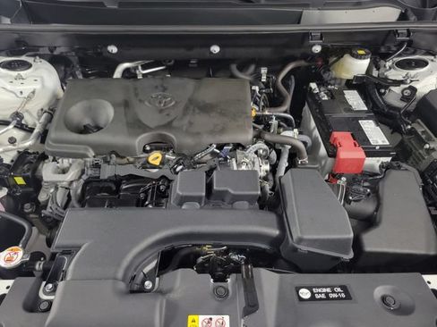 Used 2025 Toyota RAV4 XLE w/ Convenience Package FWD image 13