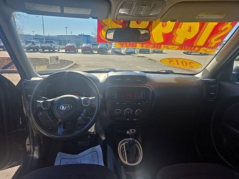 Used 2015 Kia Soul image 28