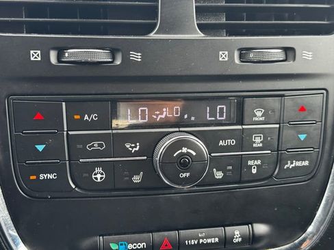 Certified 2020 Dodge Grand Caravan GT FWD image 36