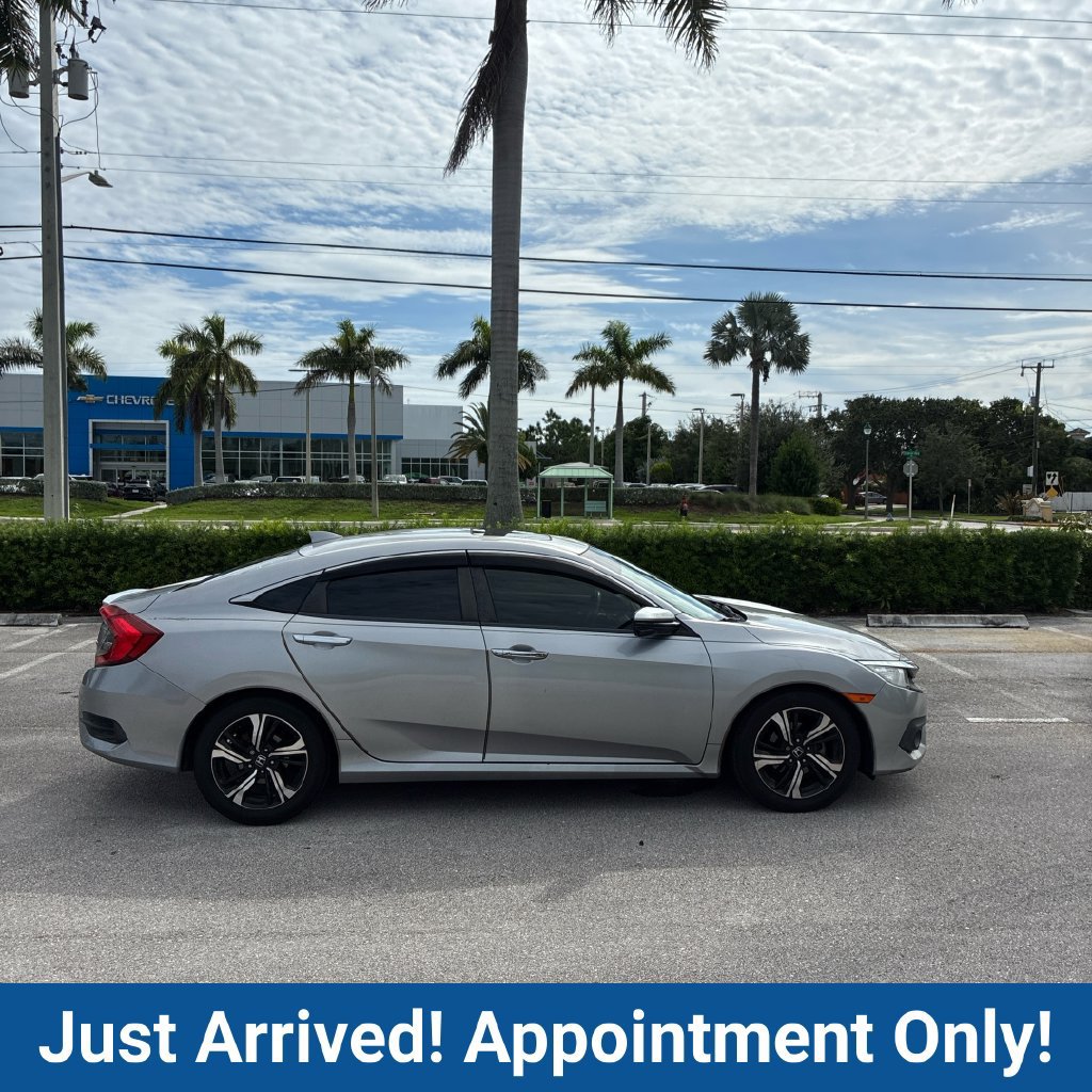 Used 2018 Honda Civic Touring image 7