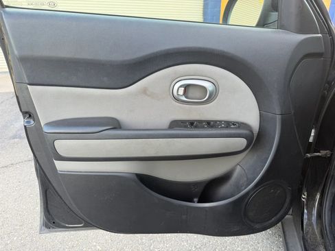 Used 2014 Kia Soul + image 9