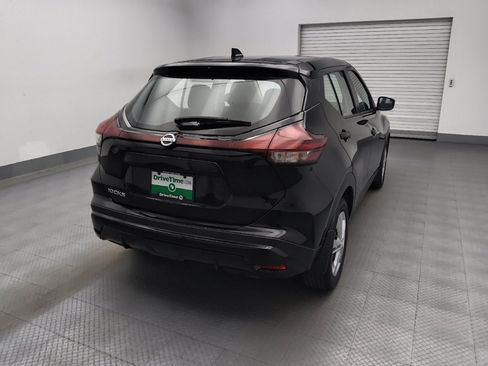 Used 2021 Nissan Kicks S image 7