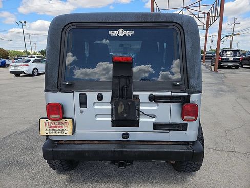 Used 2005 Jeep Wrangler X w/ Tire & Wheel Group (Ecco) AWD/4WD image 6