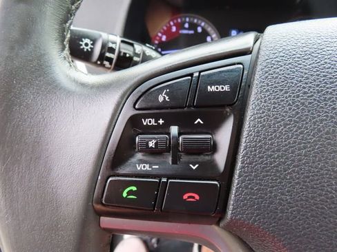 Used 2016 Hyundai Tucson Limited image 19