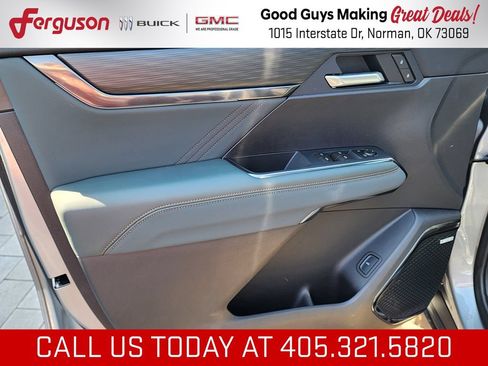 New 2026 GMC Acadia AT4 w/ Luxury Package AWD/4WD image 13