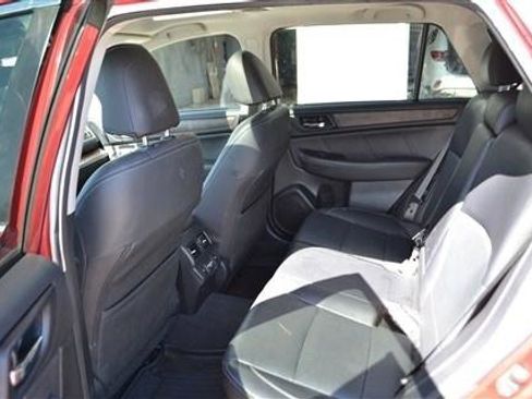 Used 2018 Subaru Outback 2.5i Limited AWD/4WD image 19