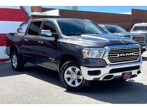Used 2024 RAM 1500 Laramie w/ Off Road Group AWD/4WD image 12