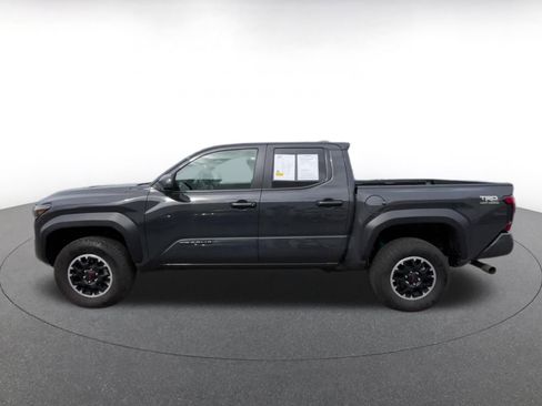 Used 2025 Toyota Tacoma TRD Off-Road image 7