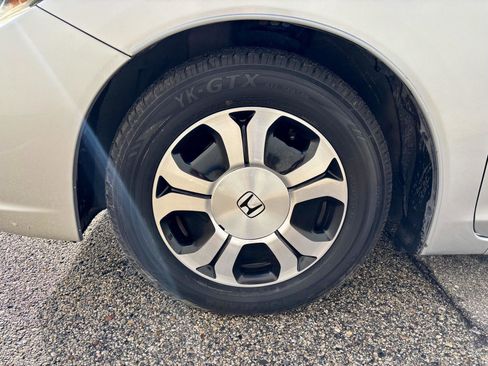 Used 2014 Honda Civic Hybrid Sedan image 23