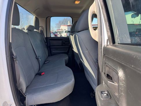 Used 2017 RAM 1500 ST w/ SXT Appearance Group image 17