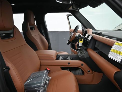 New 2026 Land Rover Defender 110 OCTA AWD/4WD image 11