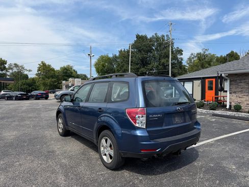 Used 2011 Subaru Forester 2.5X w/ Alloy Wheel Value Pkg AWD/4WD image 3