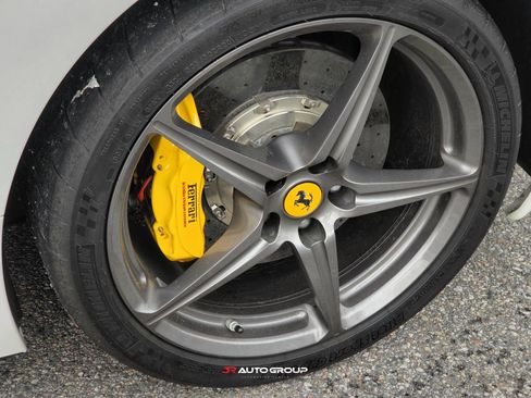 Used 2015 Ferrari 458 Italia Coupe RWD image 19