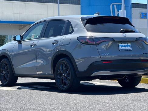 Used 2024 Honda HR-V Sport image 3