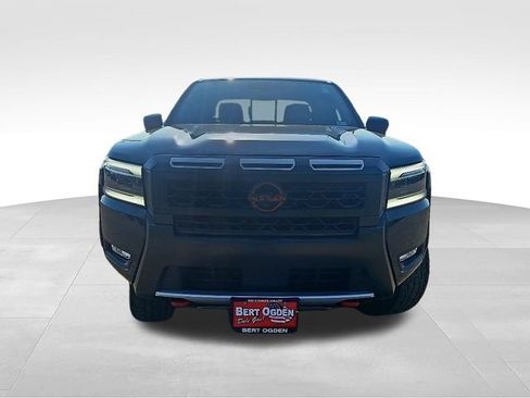 Certified 2025 Nissan Frontier PRO-4X w/ Pro Convenience Package AWD/4WD image 2